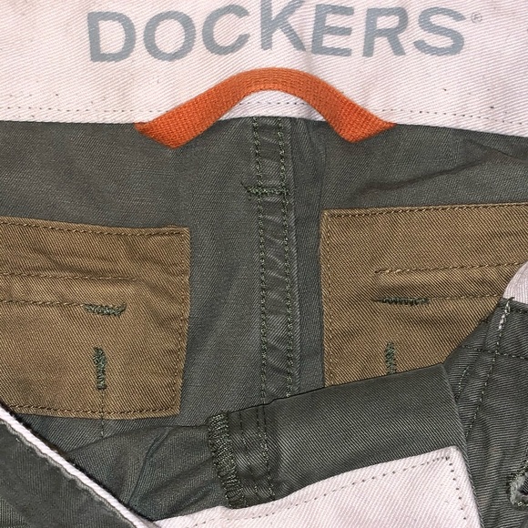 Dockers cargo/khakis pants - Picture 2 of 3